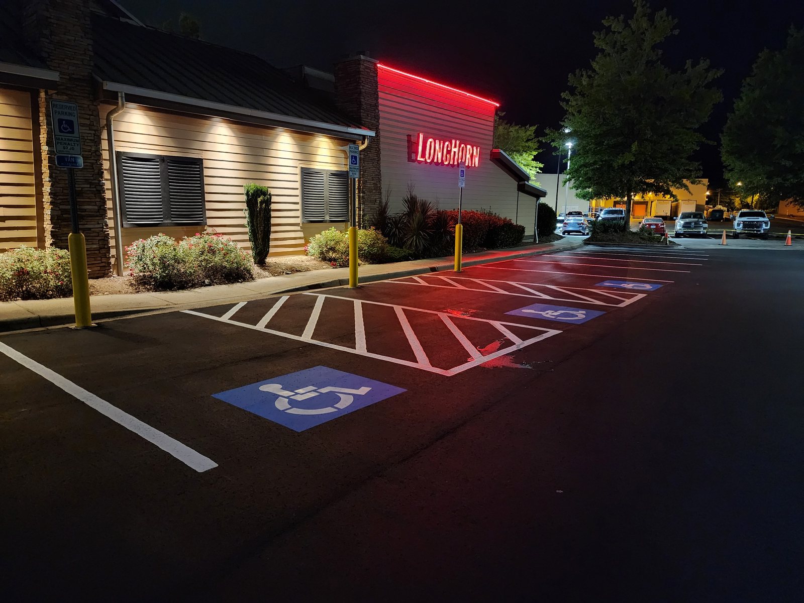 Longhorn ADA layout striping